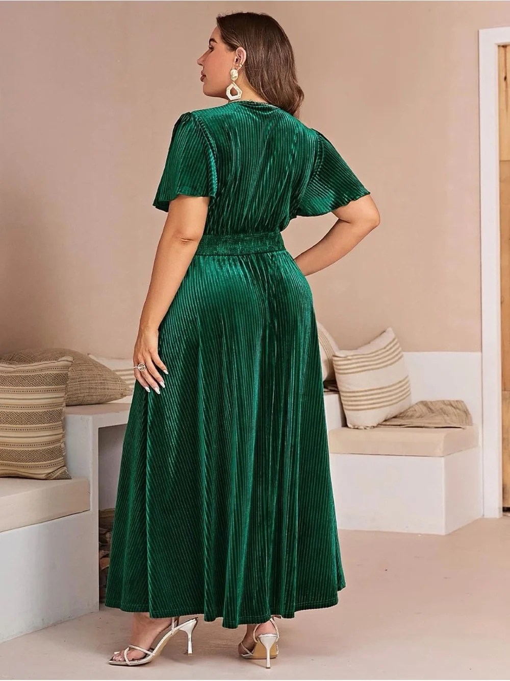 Plus Size Emerald Green Velvet Pleated V-Neck